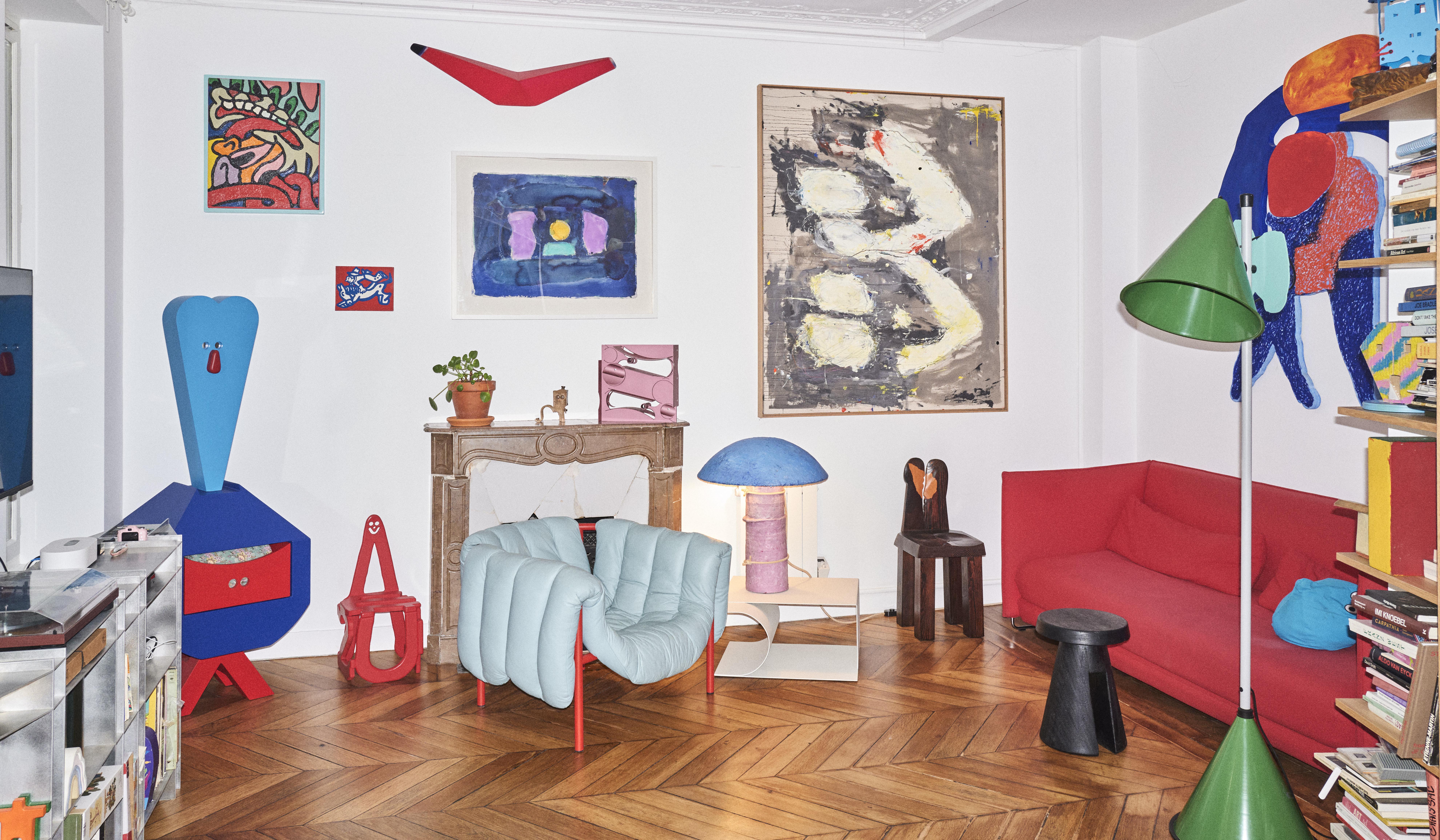 A hand-drawn house in Paris