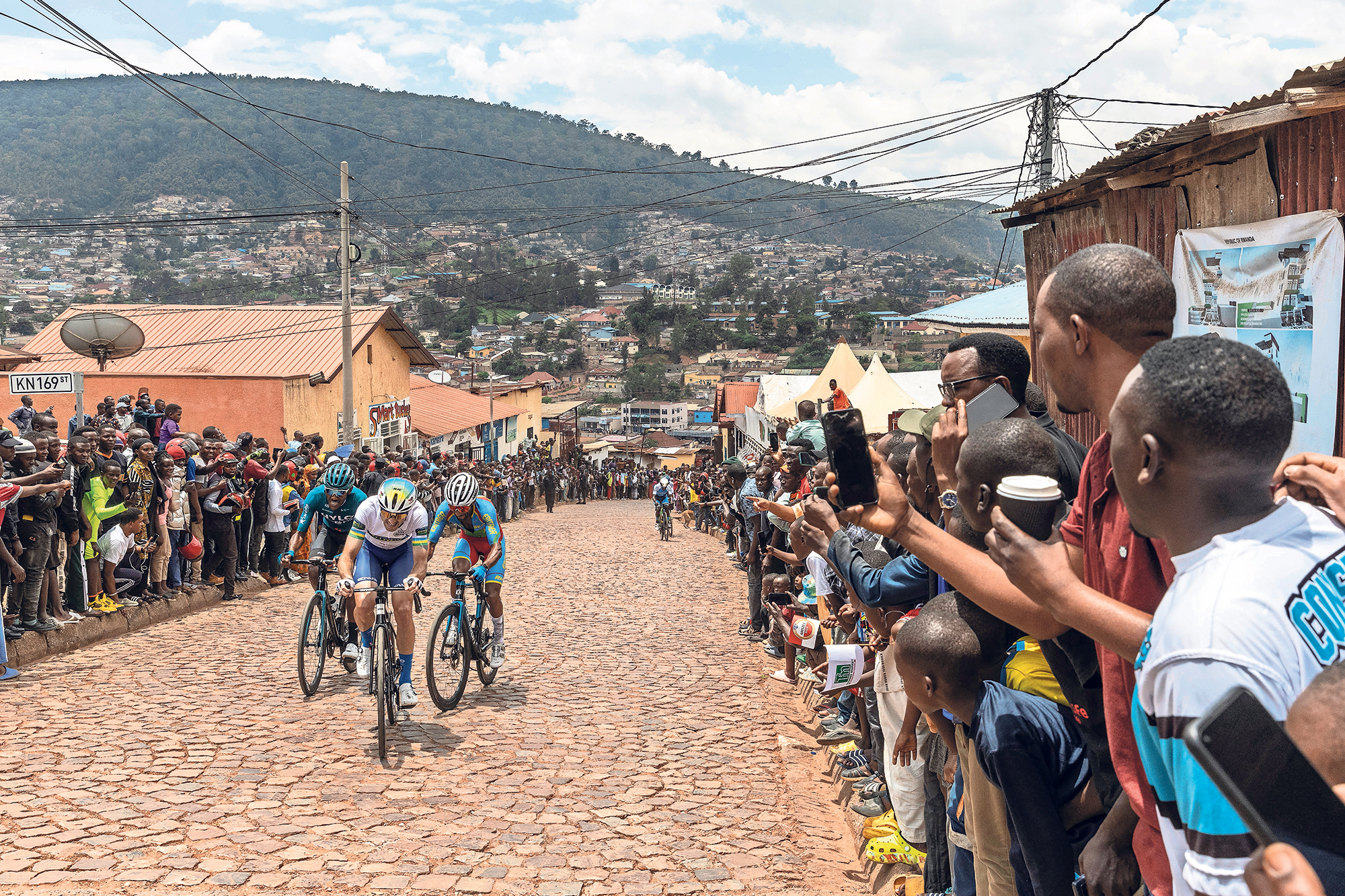 Cycling struggling to outride the tide of political pressure
