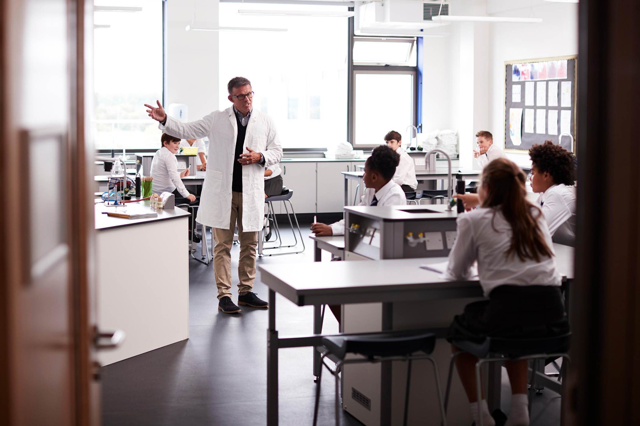 Broken education system is holding back the young, top scientists warn PM