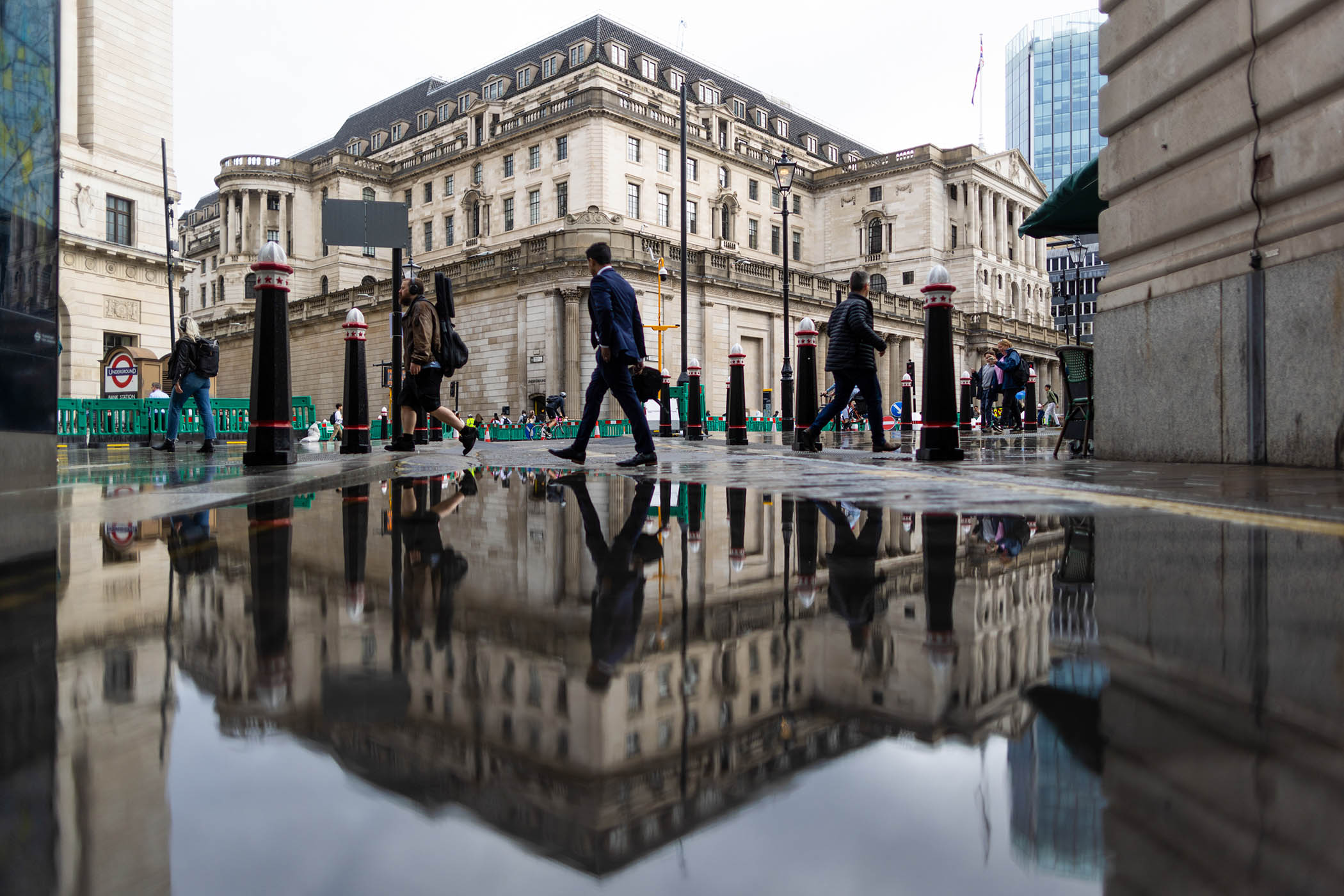Gilt yields rise as Reeves’s budget U-turn rattles markets