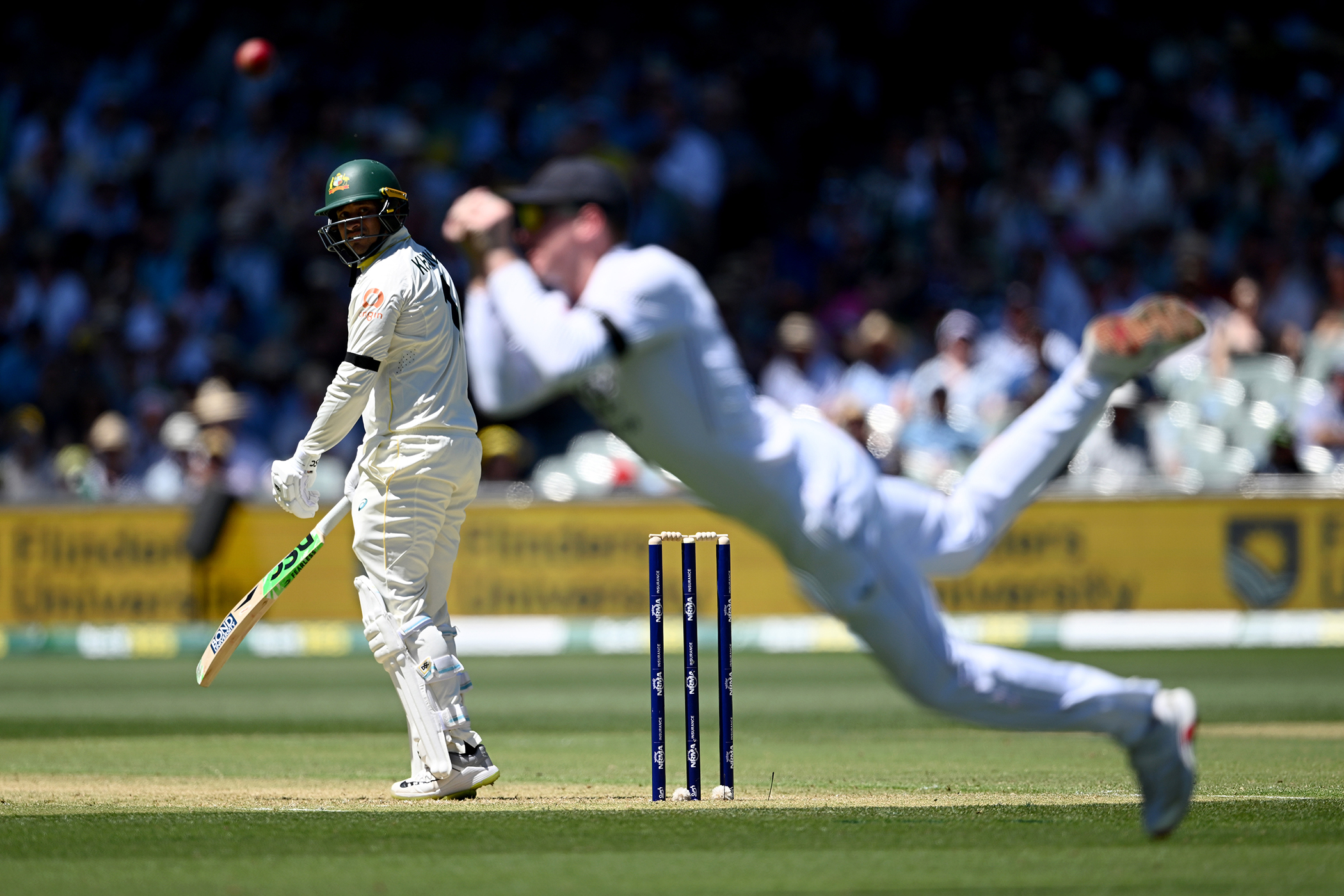 Comeback kid Usman Khawaja makes hay while the sun shines