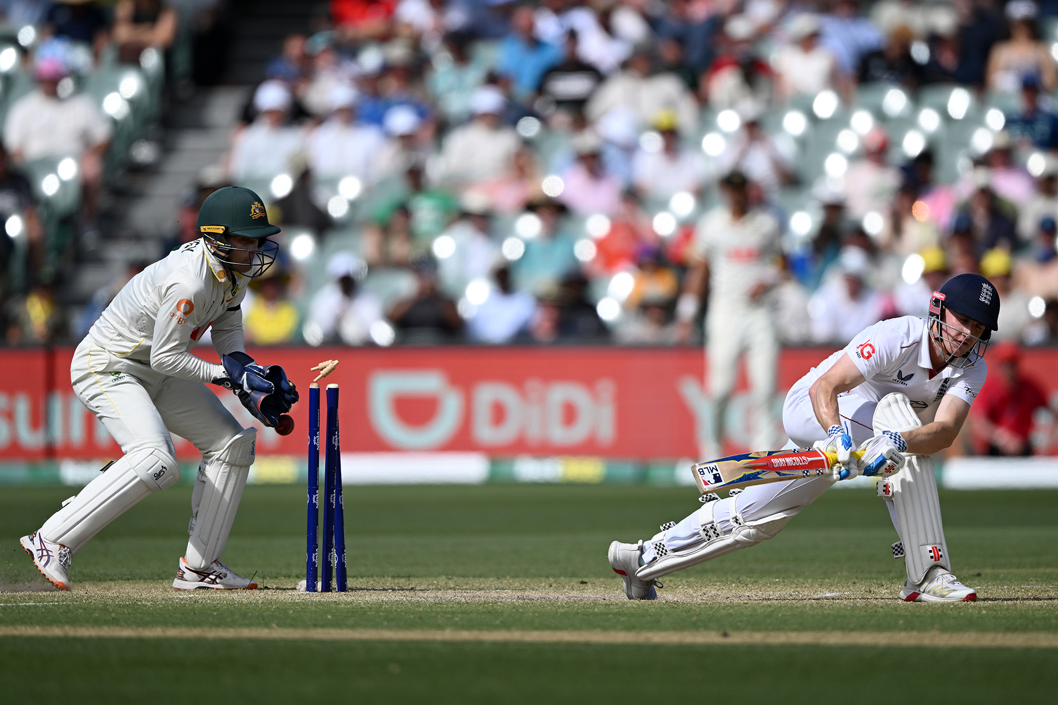 Lyon leads the charge to put England on the brink