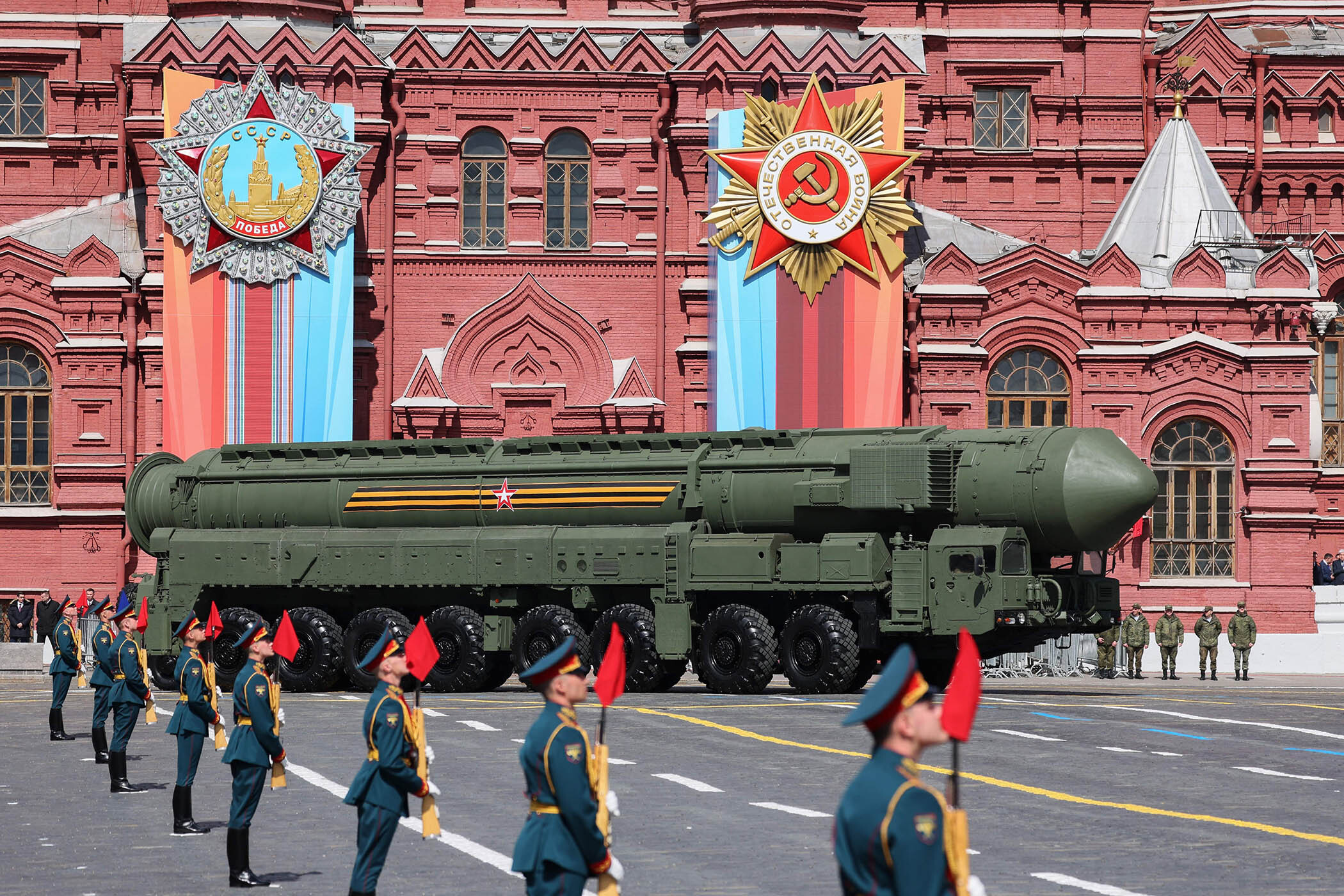 Russia and US no longer have a mutual treaty to govern their nuclear arsenals